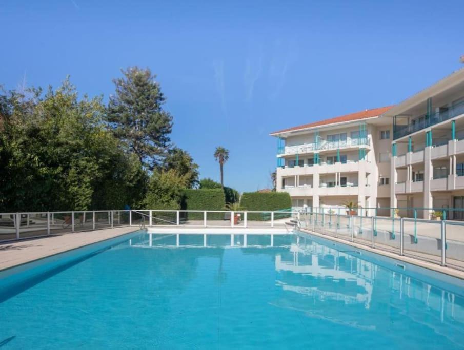 Situation Ideale Piscine Parking Wifi Gare Plage Golf Сибур Екстериор снимка